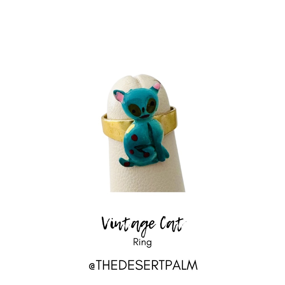 Cute Blue Cat Ring 🐱 | Whimsical Cartoon Animal Statement Ring